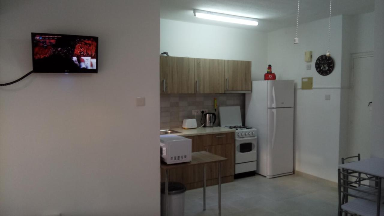 Lca4 Flat For You Apartment Larnaca Buitenkant foto