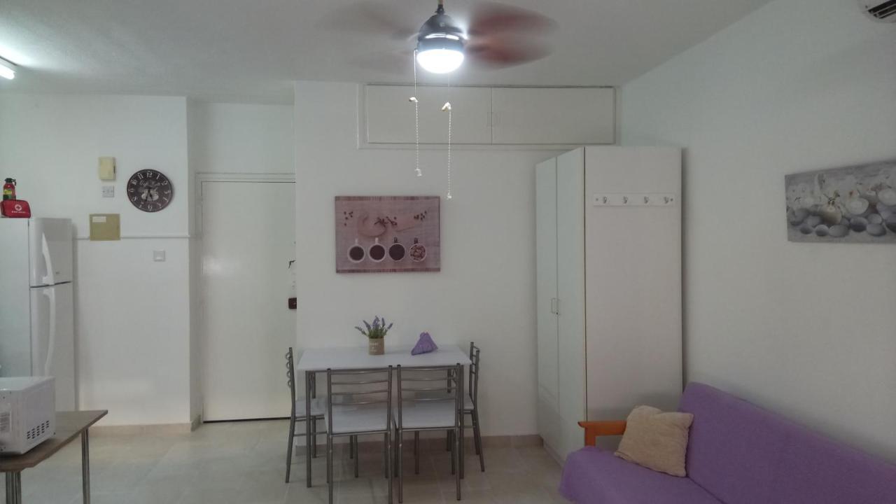 Lca4 Flat For You Apartment Larnaca Buitenkant foto